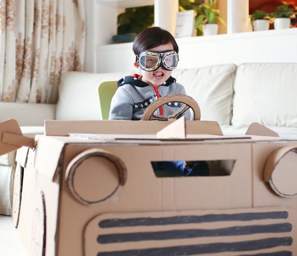 Bricolage enfant : Fabriquer un Chateau fort en carton - Idées conseils et  tuto Activité manuelle enfant