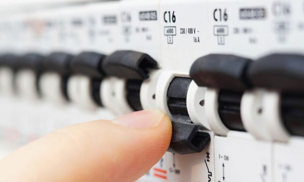 Comment s'assurer que son installation électrique est bien sécurisée ?