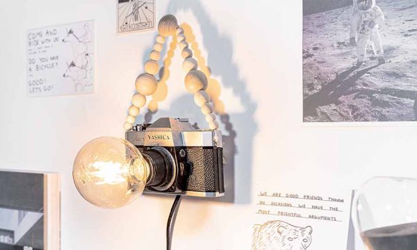 Tuto : Fabriquez une lampe originale avec un vieil appareil photo