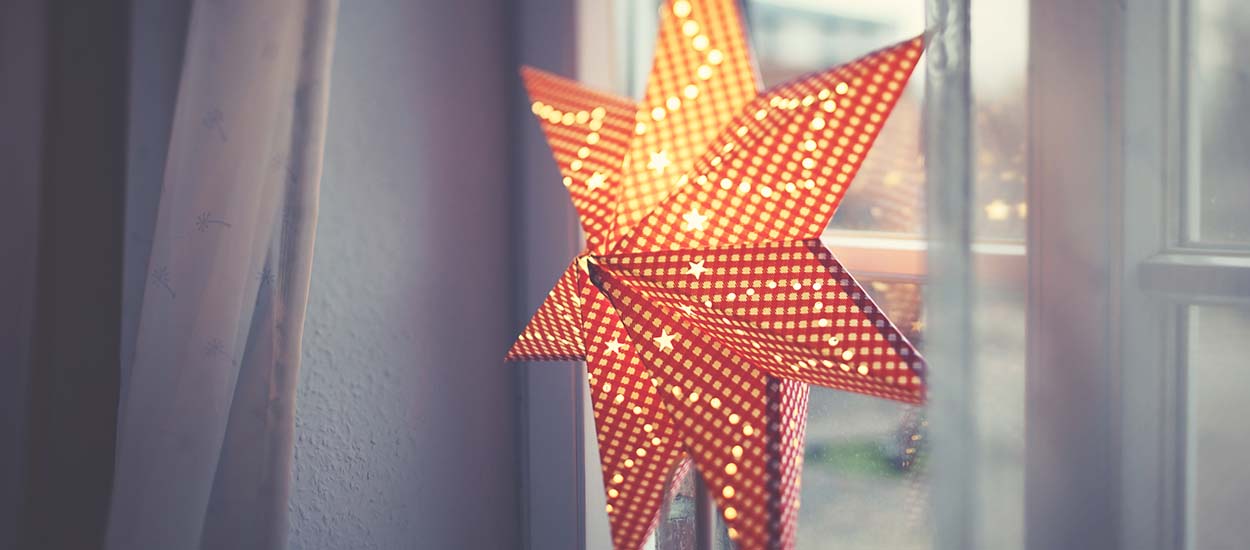 Pourquoi les Suédois suspendent des étoiles en papier aux fenêtres ?