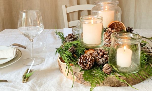 Vin, chocolat, cire... Comment enlever les taches sur la table de fêtes ?